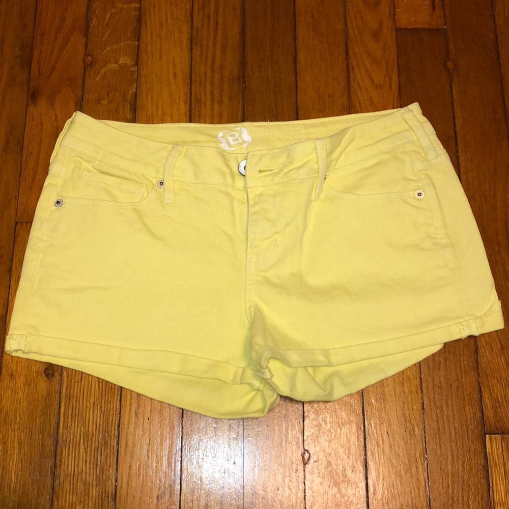 Yellow bullhead shorts